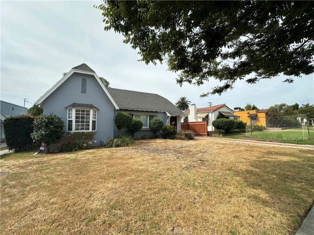 2166 Casa Grande Street, Pasadena, CA 91104