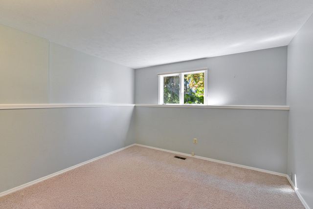 3609 S Eastgate Ct, Spokane, WA 99203