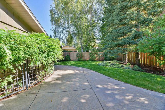 3609 S Eastgate Ct, Spokane, WA 99203