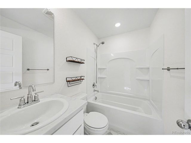 270 Cardinal St, Johnstown, CO 80534