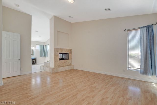 2554 Regency Cove Court, Las Vegas, NV 89121