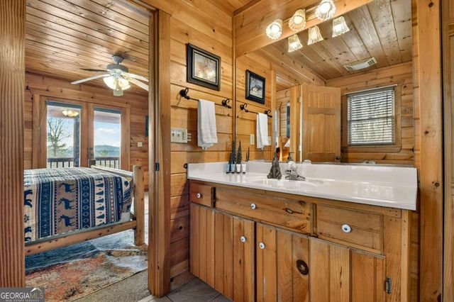 500 Evening Shade Walk, Mineral Bluff, GA 30559