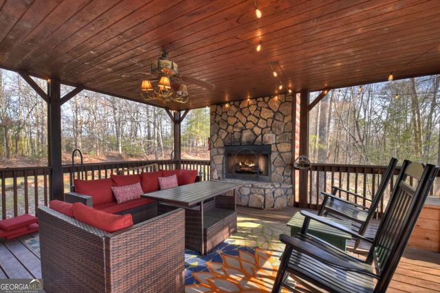 500 Evening Shade Walk, Mineral Bluff, GA 30559
