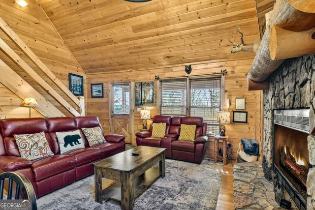 500 Evening Shade Walk, Mineral Bluff, GA 30559