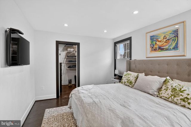 6101 SWANSEA ST, Bethesda, MD 20817