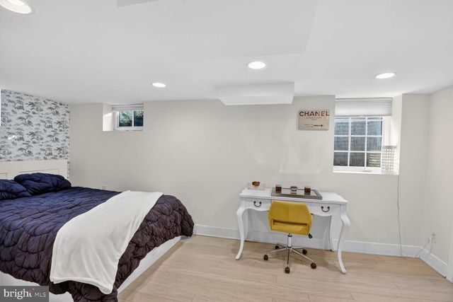 6101 SWANSEA ST, Bethesda, MD 20817