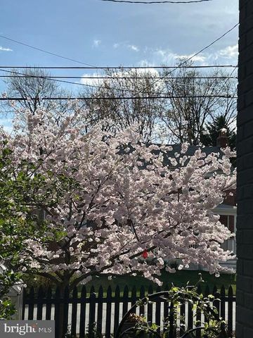 6101 SWANSEA ST, Bethesda, MD 20817