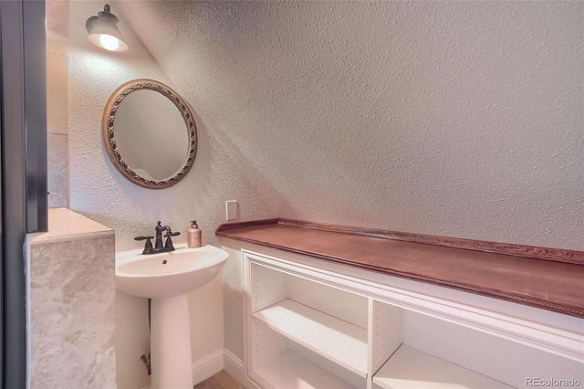 431 W 1st Avenue B, Denver, CO 80223
