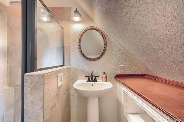 431 W 1st Avenue B, Denver, CO 80223
