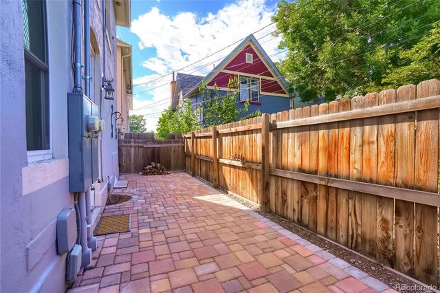 431 W 1st Avenue B, Denver, CO 80223