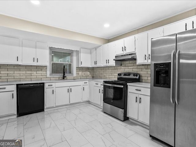 7367 Bethsaida Drive, Riverdale, GA 30296