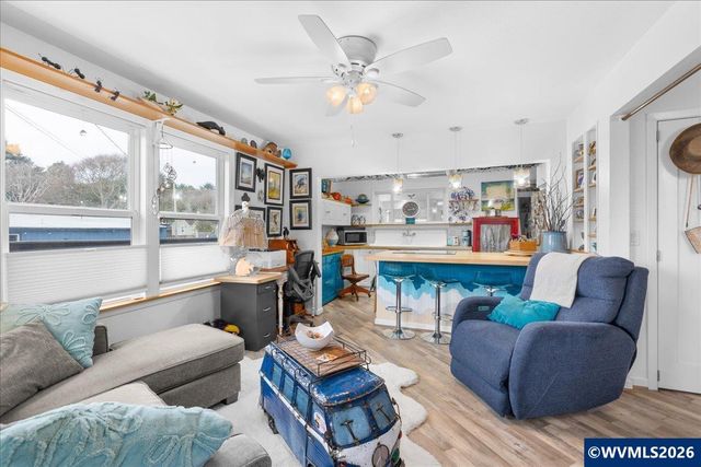 326 Highway 101, Rockaway Beach, OR 97136