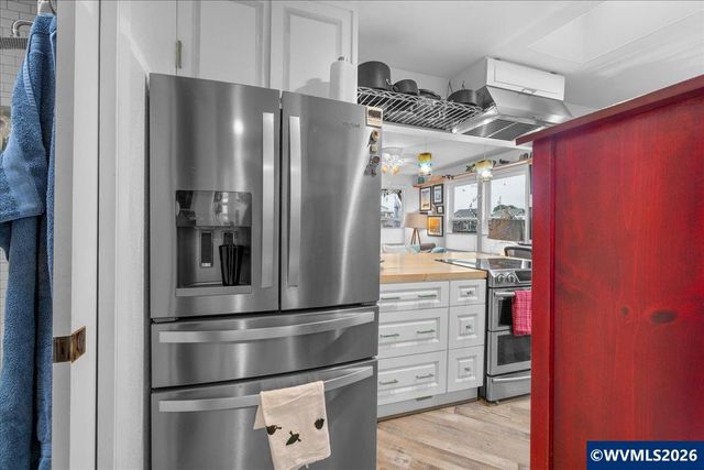 326 Highway 101, Rockaway Beach, OR 97136
