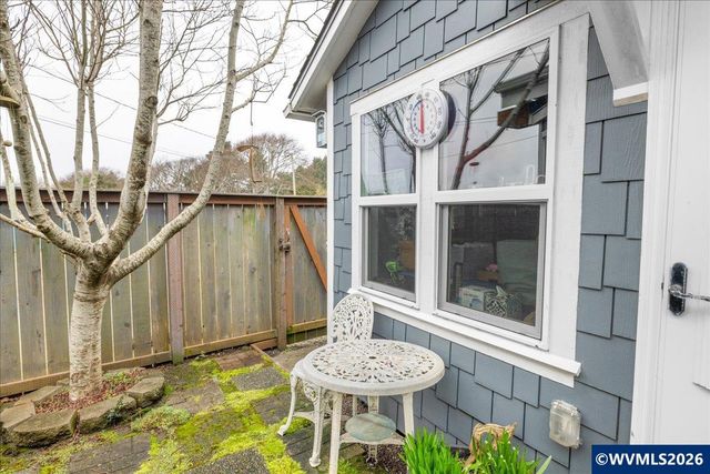 326 Highway 101, Rockaway Beach, OR 97136