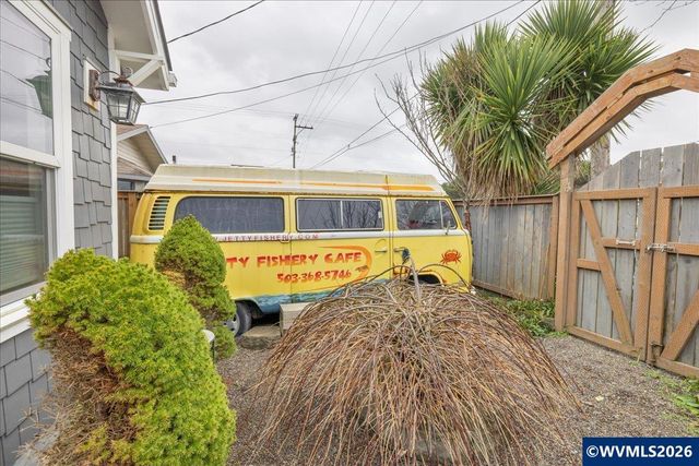 326 Highway 101, Rockaway Beach, OR 97136