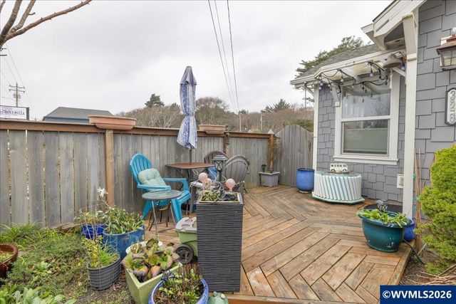 326 Highway 101, Rockaway Beach, OR 97136