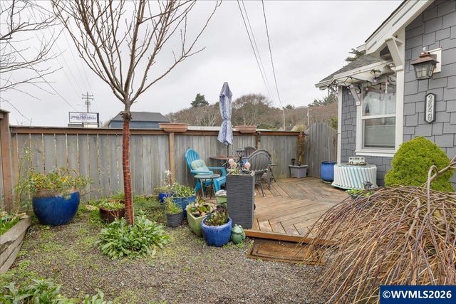 326 Highway 101, Rockaway Beach, OR 97136