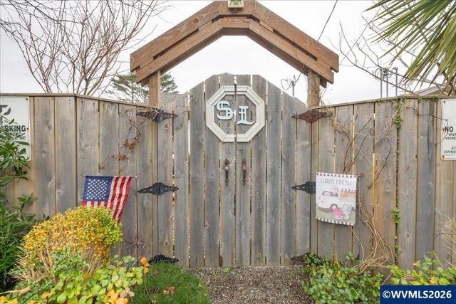 326 Highway 101, Rockaway Beach, OR 97136