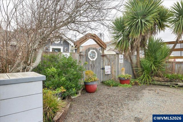 326 Highway 101, Rockaway Beach, OR 97136