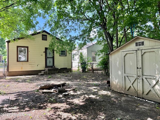 927 Beecher St, Louisville, KY 40215