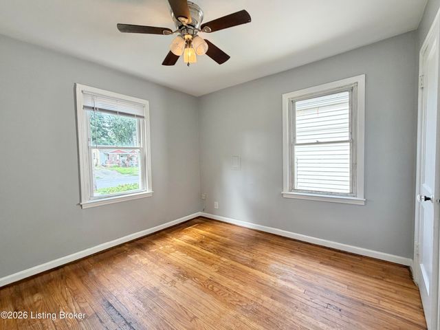 927 Beecher St, Louisville, KY 40215