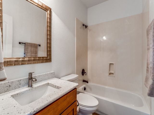 3942 Sugar Tree Way, Addison, TX 75001