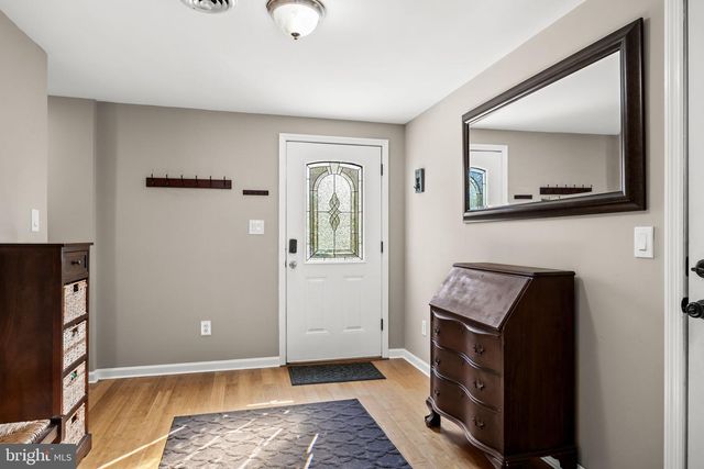 2 HOLLY DR, Medford, NJ 08055