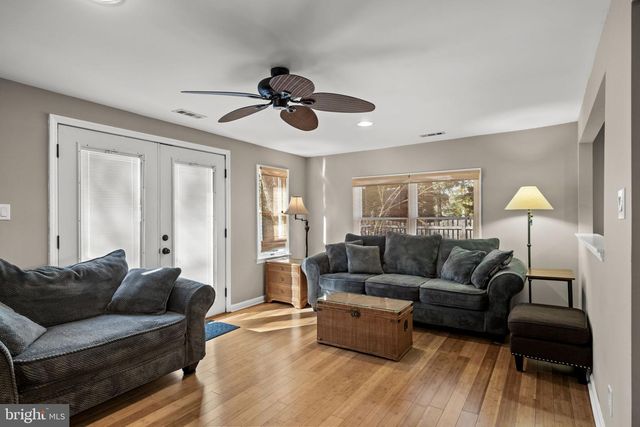 2 HOLLY DR, Medford, NJ 08055