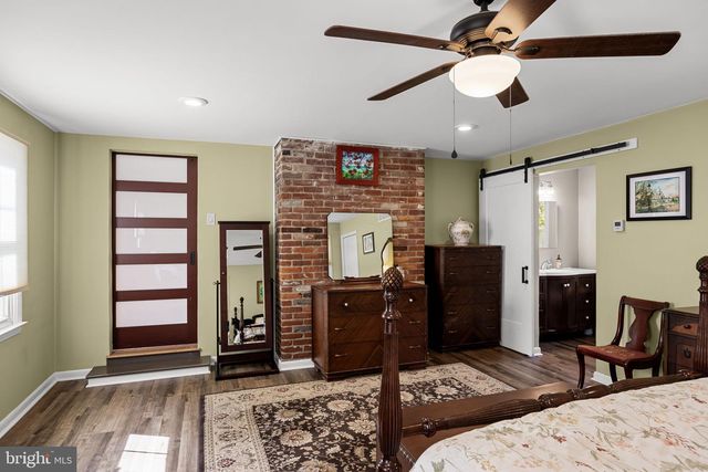 2 HOLLY DR, Medford, NJ 08055