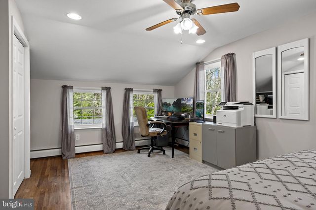 2 HOLLY DR, Medford, NJ 08055