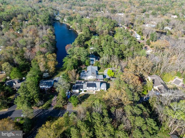 2 HOLLY DR, Medford, NJ 08055