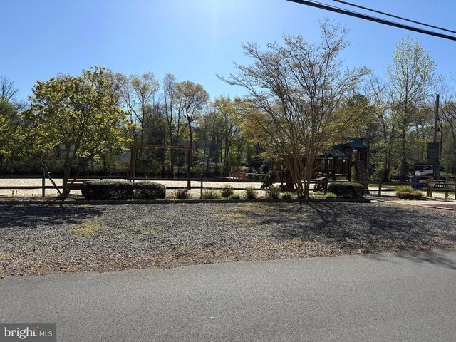 2 HOLLY DR, Medford, NJ 08055