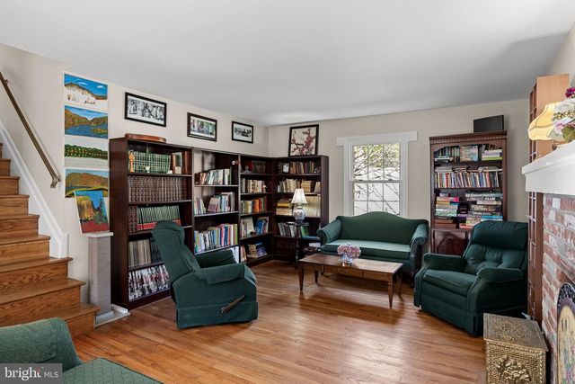 2 HOLLY DR, Medford, NJ 08055