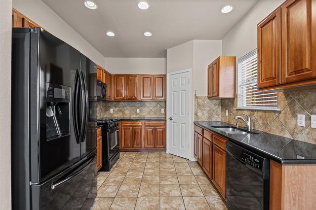 1704 McClannahan DR, Austin, TX 78748