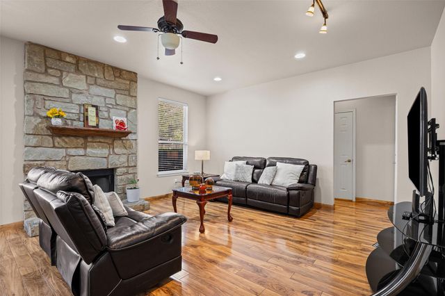 1704 McClannahan DR, Austin, TX 78748