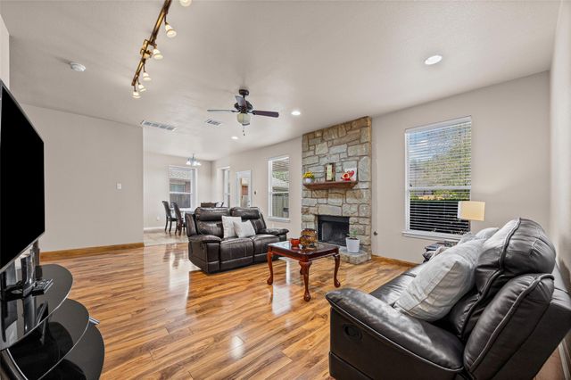 1704 McClannahan DR, Austin, TX 78748