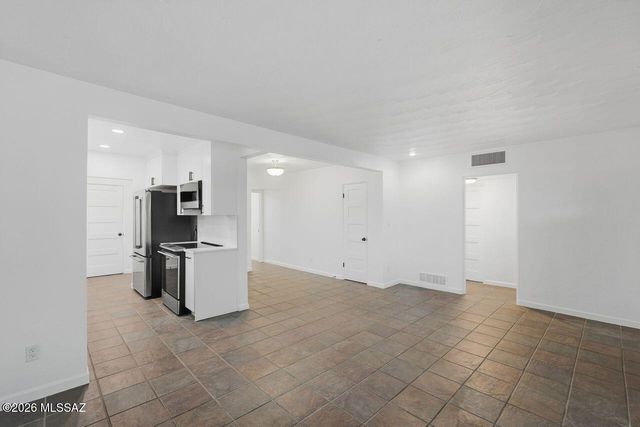 1511 E Miles Street, Tucson, AZ 85719