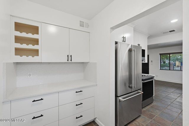 1511 E Miles Street, Tucson, AZ 85719