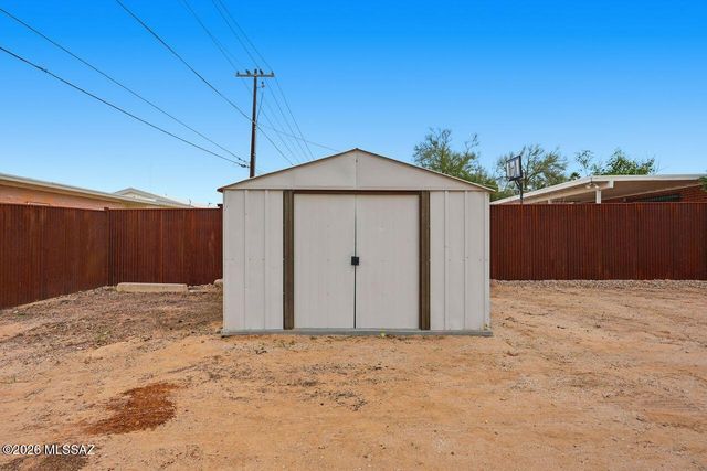 1511 E Miles Street, Tucson, AZ 85719