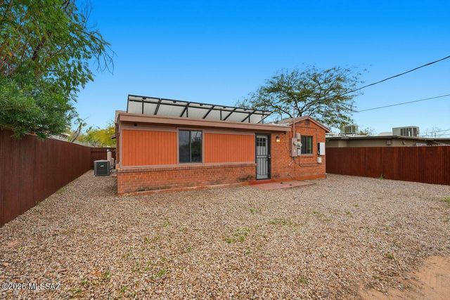 1511 E Miles Street, Tucson, AZ 85719