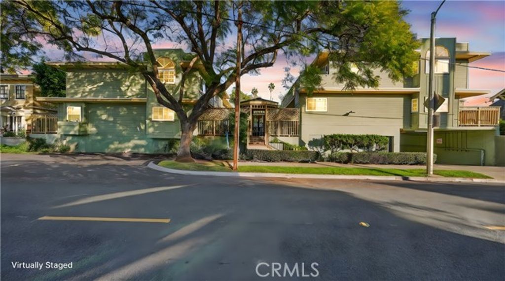 809 N Spurgeon Street 2, Santa Ana, CA 92701