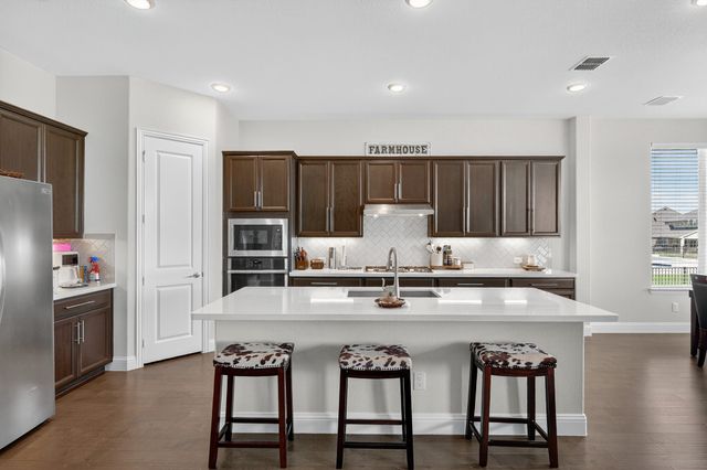 1420 Wolf Ridge Run, Gunter, TX 75058