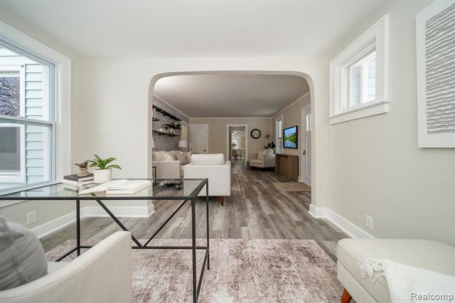 21115 East Street, Southfield, MI 48033