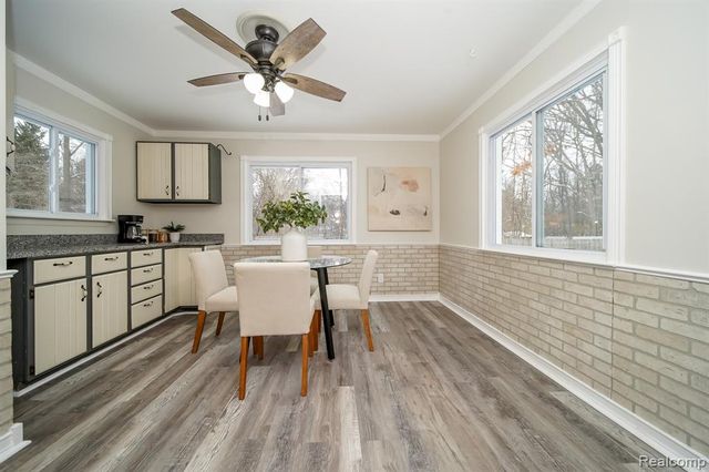 21115 East Street, Southfield, MI 48033