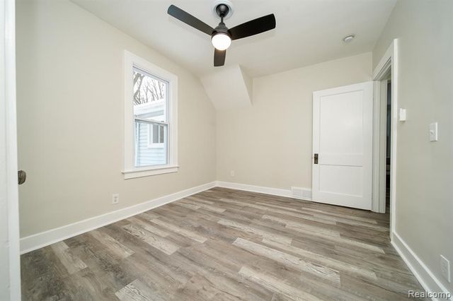 21115 East Street, Southfield, MI 48033