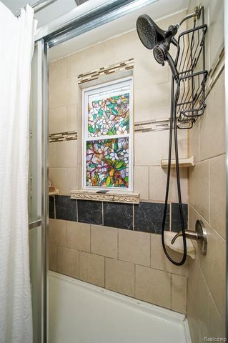 21115 East Street, Southfield, MI 48033