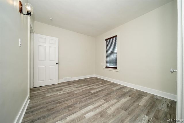 21115 East Street, Southfield, MI 48033