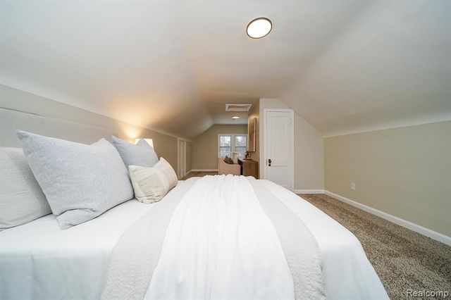 21115 East Street, Southfield, MI 48033