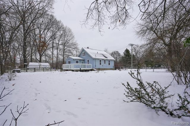 21115 East Street, Southfield, MI 48033