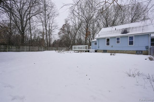 21115 East Street, Southfield, MI 48033